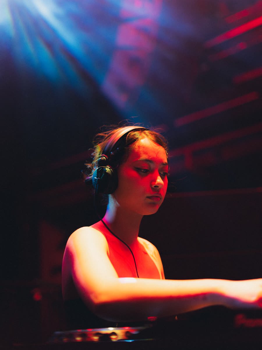 Aïom Behind the Decks